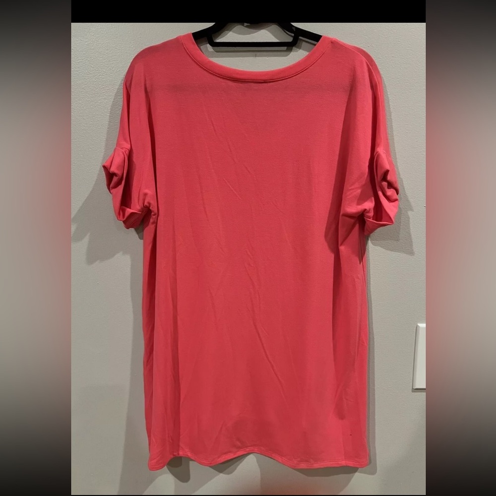 Zenana Women’s Pink Top Cuffed Short Sleeve Size Small - Picture 2 of 3